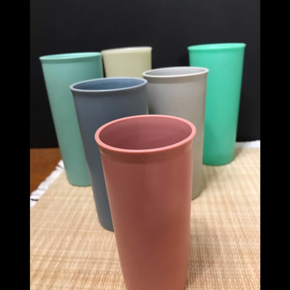 70's Tupperware Cups